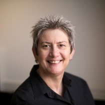 Photo of Associate Professor Cate Thomas