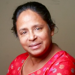 Headshot of Himanee Gupta