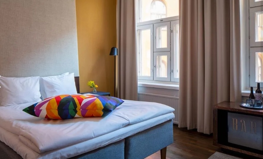 Double room incl. breakfast à EUR 145,-